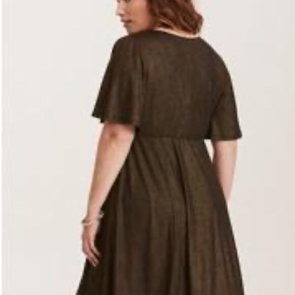 TORRID Gold Shimmer V Neck Skater Dress F171 - Picture 2 of 8